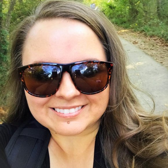 Meet your Posher, Marie - Picture 2 of 2